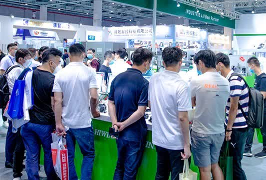 在選擇優(yōu)質(zhì)風(fēng)塔卷板機時，您需要了解以下幾點